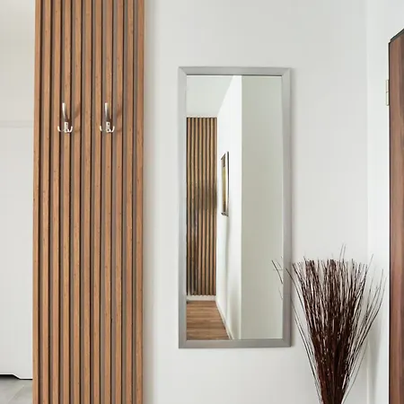 Ursus Chic By Bookinghost