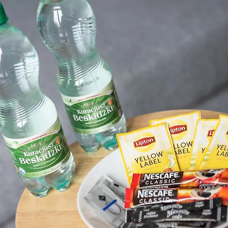 Ursus Chic By Bookinghost *